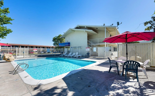 Motel 6 Carson City, NV