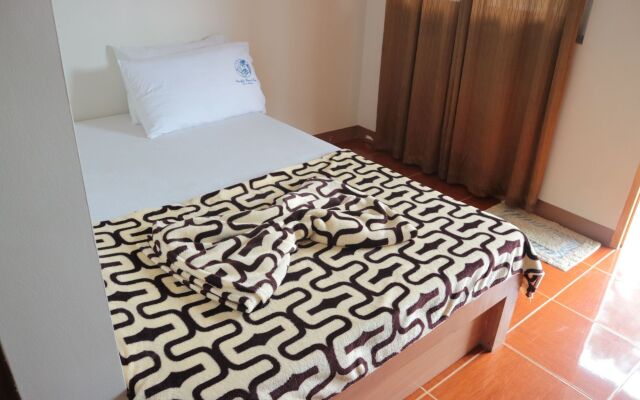 Pacific Waves Inn