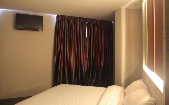 OYO 89620 Merge Summit Boutique Hotel