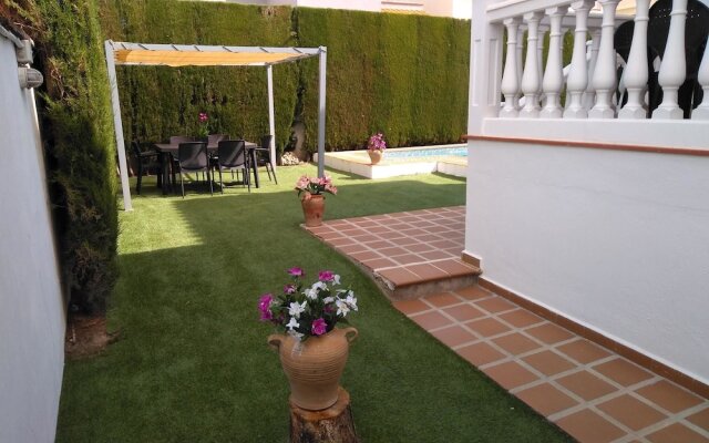 Villa With 4 Bedrooms in Cúllar Vega, With Private Pool, Furnished Ter