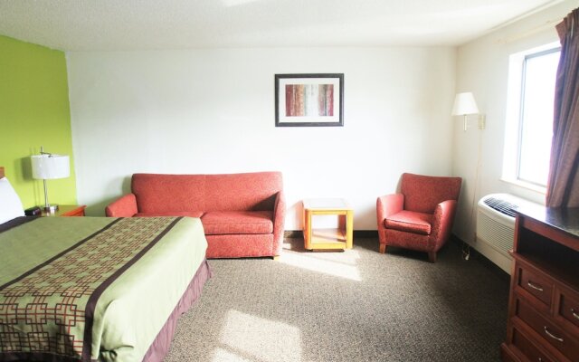 Super 8 by Wyndham South Boston VA