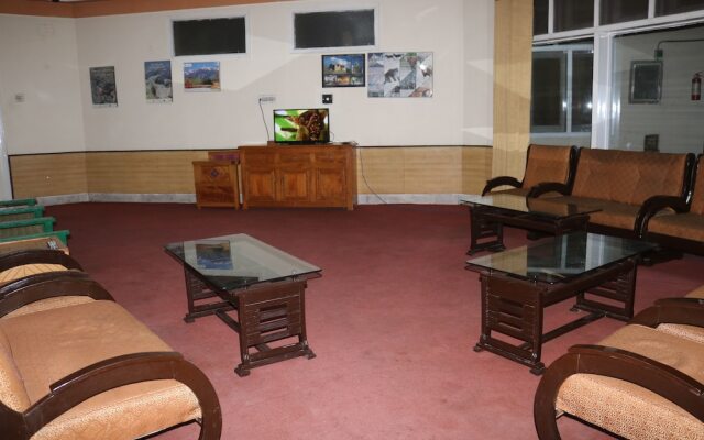 Grand Continental Hotel Gilgit