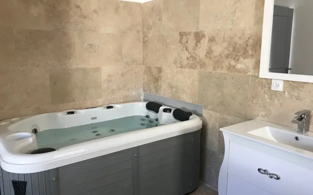 Les Mazets & SPA Duzès