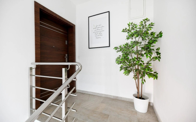 Modern holiday apartment "Libra" with swimming pool