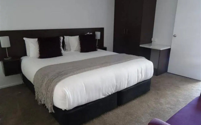 Apartments of Great Divide Motor Inn