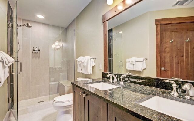 One Ski Hill Place S8325