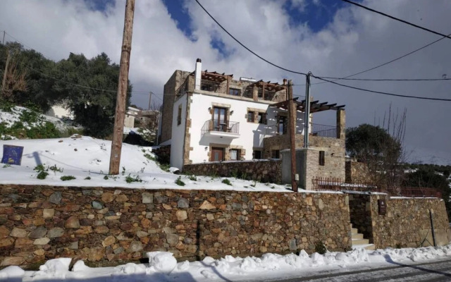 Minos Country Living Apartments