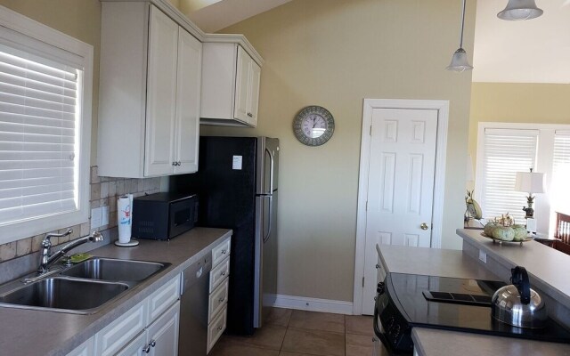 The White - 3 Br Home