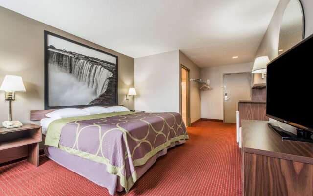 Super 8 by Wyndham Niagara Falls NY