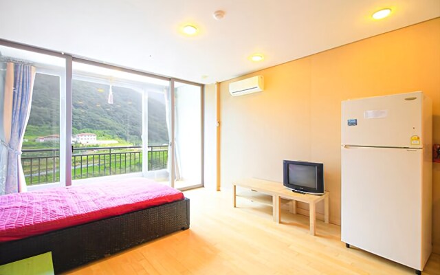 Yangsan Baegseong Eco View Pension