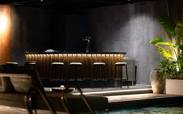 The Almin Hotel