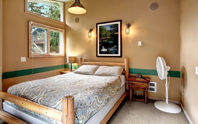 Riverside Ranch with Guest Cabin and Fireplace