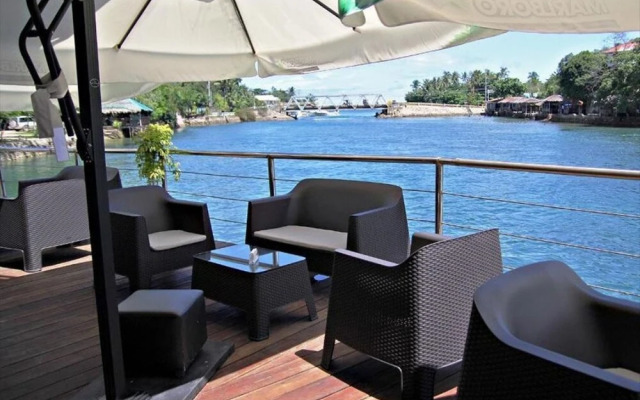 Papa Kit's Marina and Fishing Lagoon