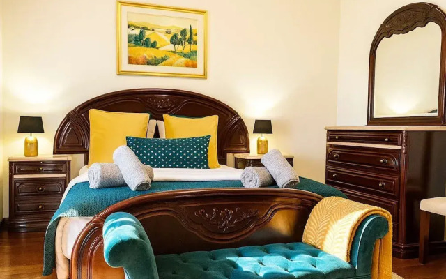 Armando House Ocean View