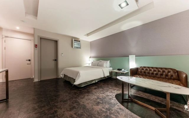 Yongin Singal Sangsang Hotel 1