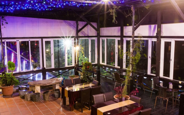 Zusin Shin Garden Hotel