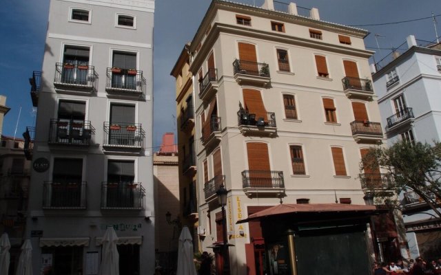 Balcon de Manet Apartments