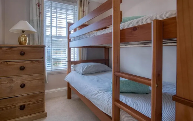 Little Glen - 3 Bedroom Holiday Home - Tenby