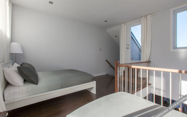 3 bedrooms 2 bathrooms Mont-Royal Apartment by Lux Montreal Vacations Rentals