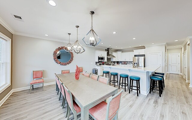 Brand-new W/ Pool & Theater -- Near Beach! 6 Bedroom Home
