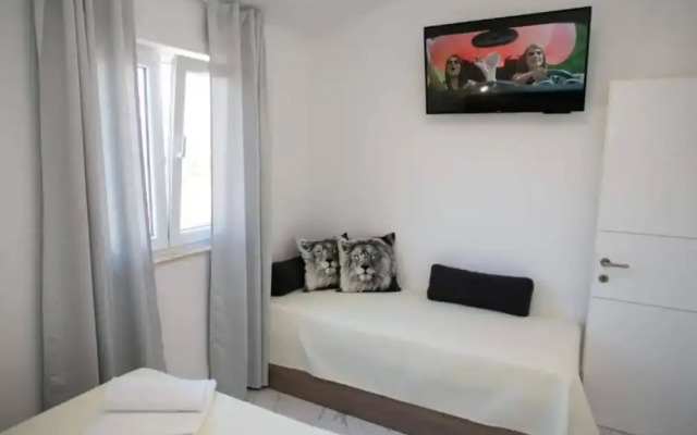 Apartments Sun Dance 2 With Heated Pool