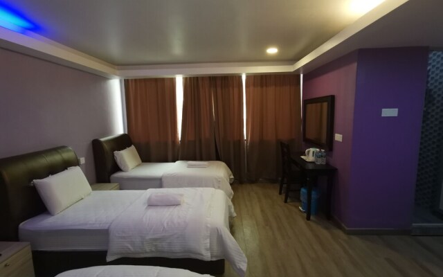 OYO 89951 Maa Hari Hotel