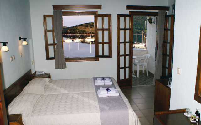 Drymna Hotel