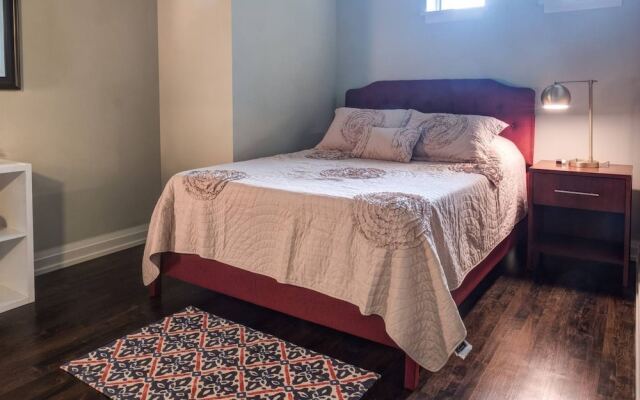 Luxury 2 Bedroom Downtown Apartment