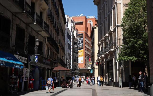For You Rentals Puerta del Sol Apartments PRE10B