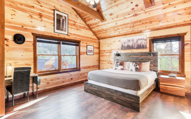 Boon by Avantstay 40-guest Luxe Smokies Retreat