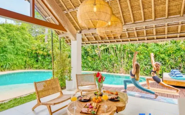 Villa Indigo - 5-BDR, huge pool and lush garden – Outside – Kuta