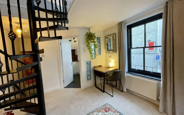 Cosy Oasis in the Heart of Clifton Village