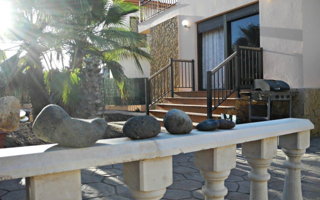 International Surf School & Camp - Hostel