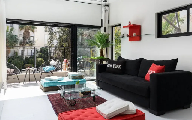 New Design & Sunny Balcony in TLV Center