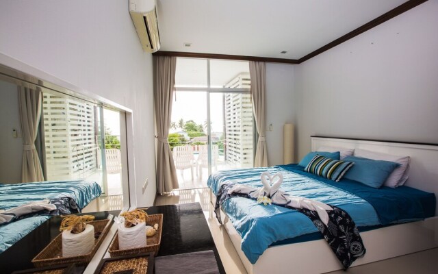 The Seacondo (Room for Holiday)