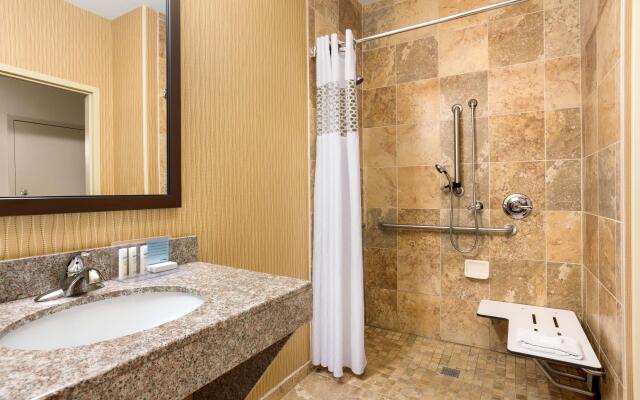 Hampton Inn Wichita-East