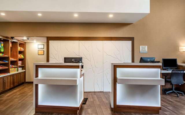 Clarion Hotel Portland Airport