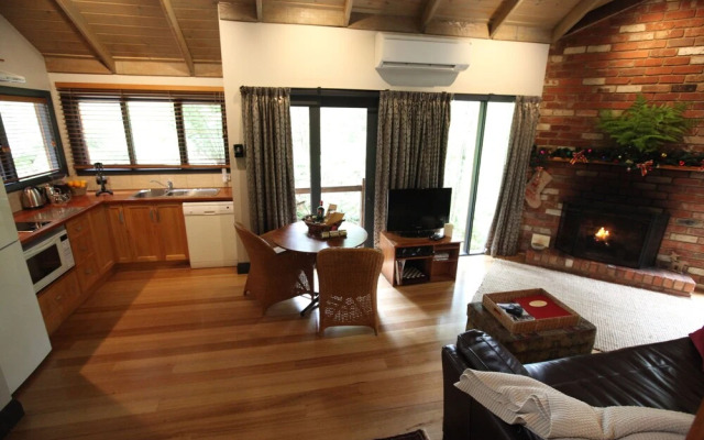 Woodlands Rainforest Retreat