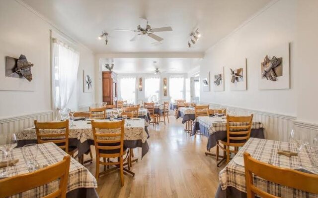 Chez Denis à François