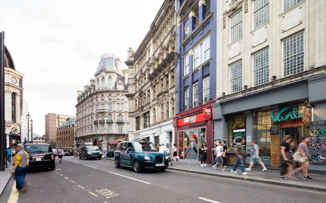 Hausd - Piccadilly Circus