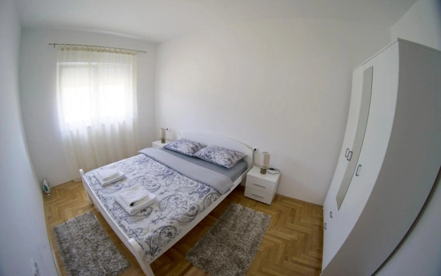 Apartman L&R