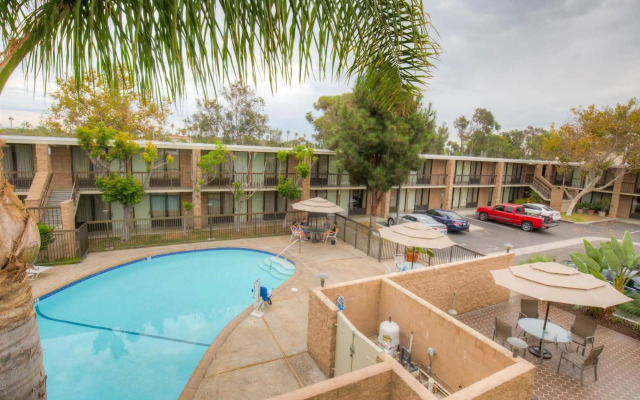 The Rambler Motel