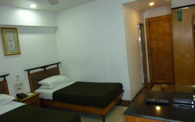 Hotel Balwas International