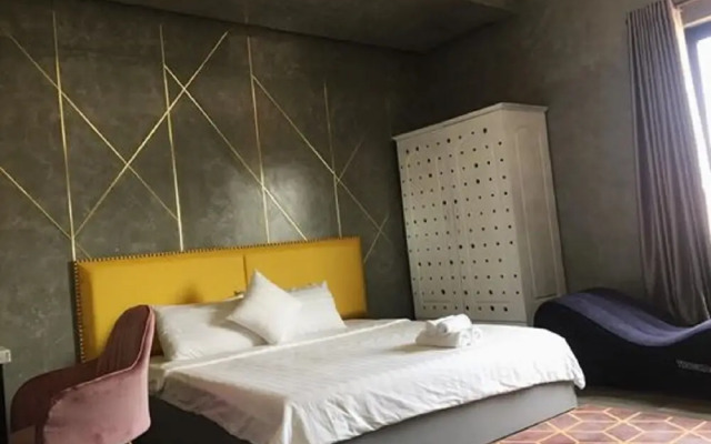 OYO 732 Dylan Hotel