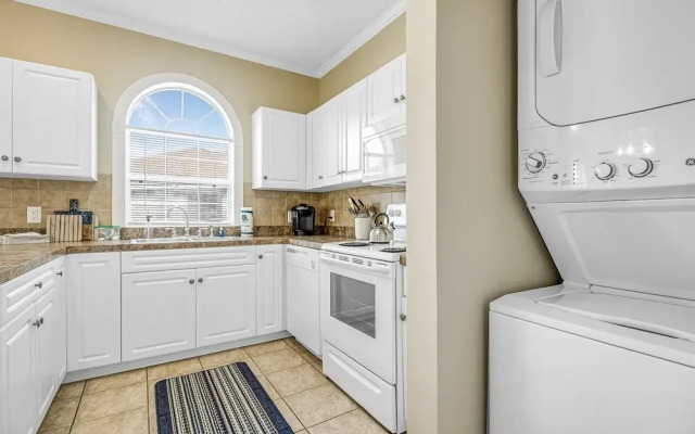 Myrtlewood 304-4713 Escape!