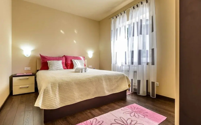 Villa Pave - Six-bedroom Villa With Terrace and Swimming Pool