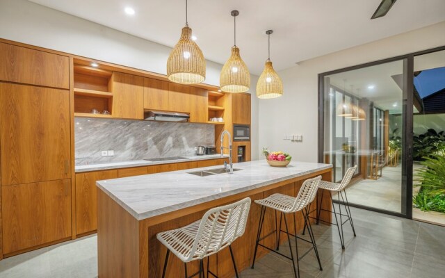 Villa The Kayu by GORO