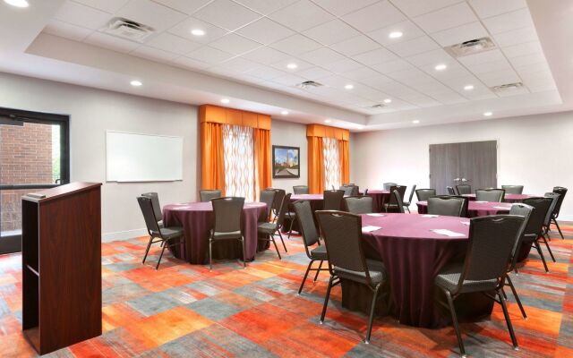 Hampton Inn Cleveland Airport - Tiedeman Road