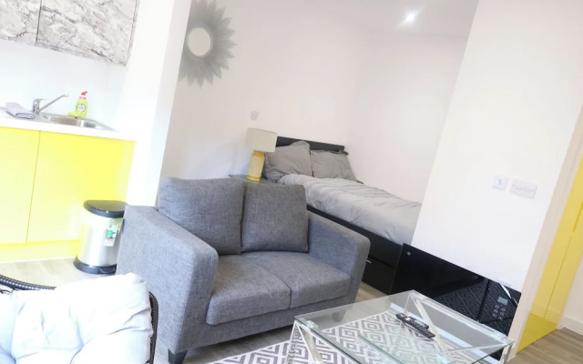 Sheffield City Apartment Retreat