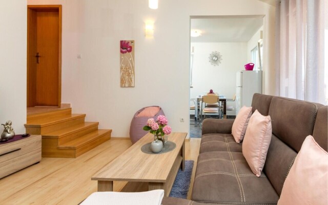 Amazing Home in Peroj With Wifi and 2 Bedrooms
